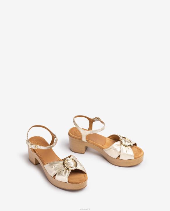 naiset Unisa pyöreäkärkinen sandaali, jossa on koriste siroT08H117